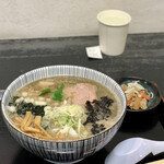 らー麺　Do・Ni・Bo - あれっどんぶり変わったぁ〜