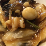 Kouka Shou Rom Pou - 烏賊、鶉卵、白菜、キクラゲ、青梗菜、筍