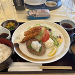 京カントリークラブ - ハンバーグ＆海老フライ定食