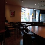 カフェ・ド・クリエ  - 店内