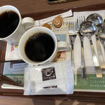 Kafe Do Kurie - ドリンクは注文後すぐに提供されます。