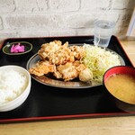 キッチン どるちゃん - Ａ:からあげ定食(5個)850円