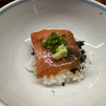 一本杉 川嶋 - 1杯目　メジマグロ漬け乗せ