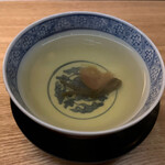 一本杉 川嶋 - 毎回お料理の前にお茶とお菓子が出るそうです