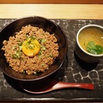とり茶太郎 - そぼろ丼 + スープ