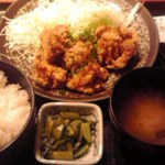 旬鮮酒場 天狗 - 唐揚定食 蓋オープン！