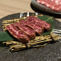 近江うし 焼肉 にくTATSU 青山本店 - 