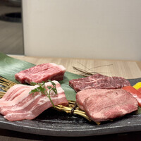 近江うし 焼肉 にくTATSU 青山本店 - 