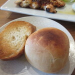 S - お得ランチのパン。ライスも選べます