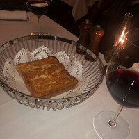 AKARENGA STEAK HOUSE - 