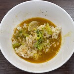 きのした屋。チュウカヤ - チャーシュー丼のライスにらーめんスープをかけて雑炊風に