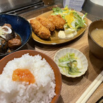 Uokushi Sakurasaku - サバ黒煮とカキフライ