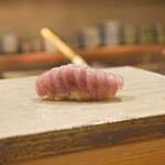 東麻布 天本 - 氷見メジマグロ