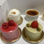 Patisserie remplir - 手前２つはムースケーキ？　