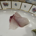 うを徳 - 明石鯛2.9キロの刺身