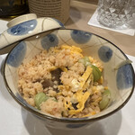 うを徳 - 車海老そぼろ、椎茸、そら豆、錦糸卵、ガリの入った蒸し寿司