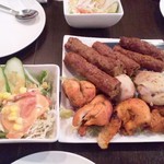 大阪ハラールレストラン - 130609タンドリー料理とサラダ