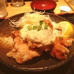 Roppongi Imaiyahonten - チキン南蛮定食 900円
      
      ミッドタウンワーカーはドリンク無料！
      
      味は美味いのにローテに入らない、六本木のレベルの高さったらもぅ
      
      