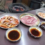 伊勢屋本店 - 