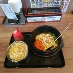 カルビ丼とスン豆腐専門店 韓丼 - とろ～りチーズの石焼きビビンバ、サラダ