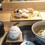 寿し芳 - 多満麺セット、お茶。