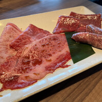 焼肉うしごろ 新宿三丁目店 - 