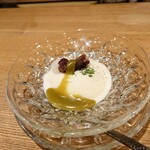 京中華 牧定 - 杏仁豆腐抹茶キャラメルソース掛け