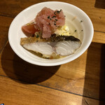 博多メシ 男厨 - メニュー表にサラダを見つけきれなかったので、サラダってありますか？と聞いたら記載してないとのこと、仕方ないと諦めていたら、突然ポテトサラダです！と出てきた、