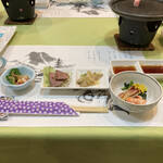 Kurabuchi Kawaura Onsen Hamayuu Sansou - 夕食です　和食懐石料理