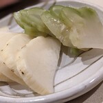 肴屋 魚まる - 箸休めに｡ワインとも合います。