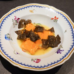 三和 - フォンティーナチーズ入りアニョロッティに百合根と黒トリュフ