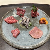 うし松 - 生肉七種盛り合わせ