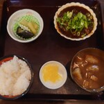 赤のれん - どて煮定食