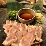 燒豬肉 白虎 - 「鶏のタタキ」(680円)