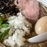 陽はまたのぼる - 濃厚煮干しそば+味玉