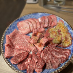 Jimbou Yakiniku Ryouriten - 