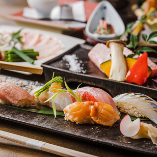 [Nigiri Sushi] Only carefully selected fresh fish sent directly from the market is used.