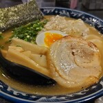 あそ路 - 牛骨ワンタンメン