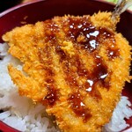 魚屋の磯料理 まるとし - ご飯にのせていただきます。間違いないお味！！