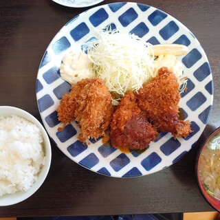 花もめん - 料理写真:カキ・チキンかつ定食980円