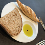 ガストロノミー ジョエル・ロブション - おかわり自由のパン