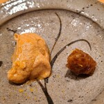 鮨 さかい - ⑨裏漉し鮟肝(北海道余市)と微塵切り奈良漬け
      産卵期は春～初夏、旬は秋～春で特に晩冬が素晴らしい
      裏漉し鮟肝は滑らかクリーミーでコクがあり、奈良漬けのシャキとした食感も楽しめる逸品