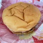 LAWSON - 料理写真:盛りすぎ！チーズハンバーガー