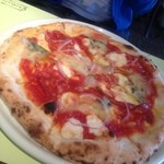 オステリアガウダンテ 神戸ハーバーランド店 - 本日のピッツァ