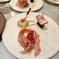 ERUTAN RESTAURANT BAR - 