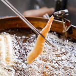 大衆スタンドたいちゃん - 料理写真:揚げたてサクサクの自慢の天ぷら