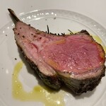 三和 - オーストラリア産骨付きラムの炭火焼き