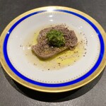 三和 - 広島 なかやま牧場 和牛の茹でタン サルサ・ヴェルデ