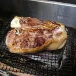 GITA - 料理写真:フィレンツェ伝統のTボーンステーキ。圧巻の６００g！