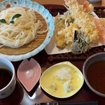 Sobadokoro Ashitaba - 天ぷらうどん 1650円。